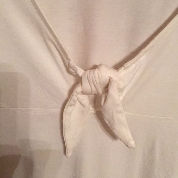 American Eagle soft & sexy cream top XXS
NWT - Picture 4 of 5